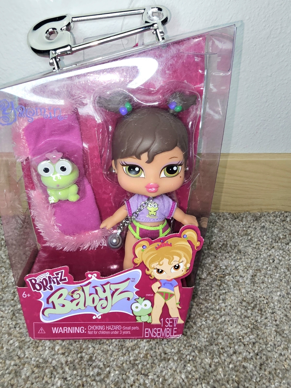 Bratz Babyz Doll in Pink Outfit with Green Frog